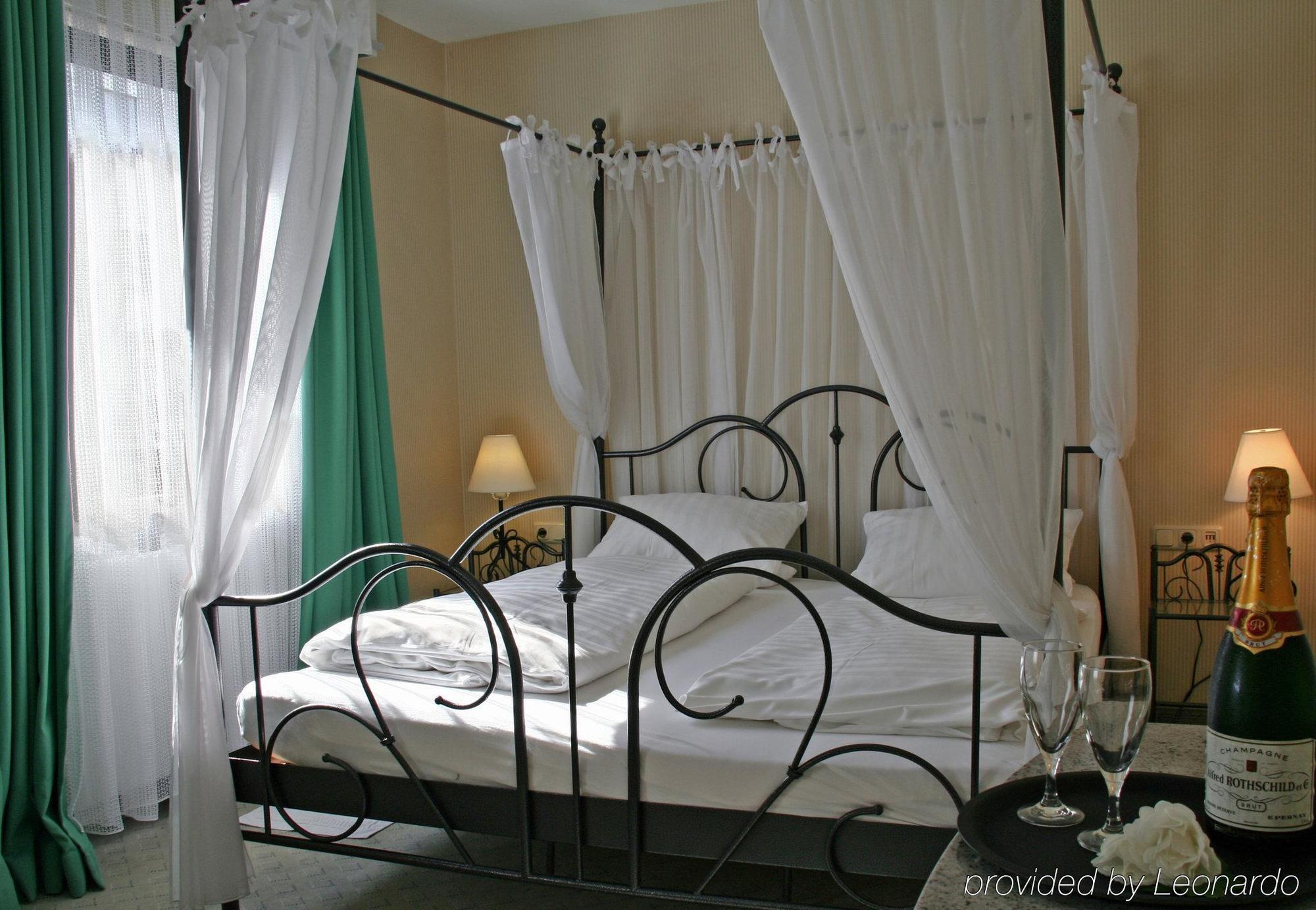 Hotel Cristal Nuremberg Bilik gambar