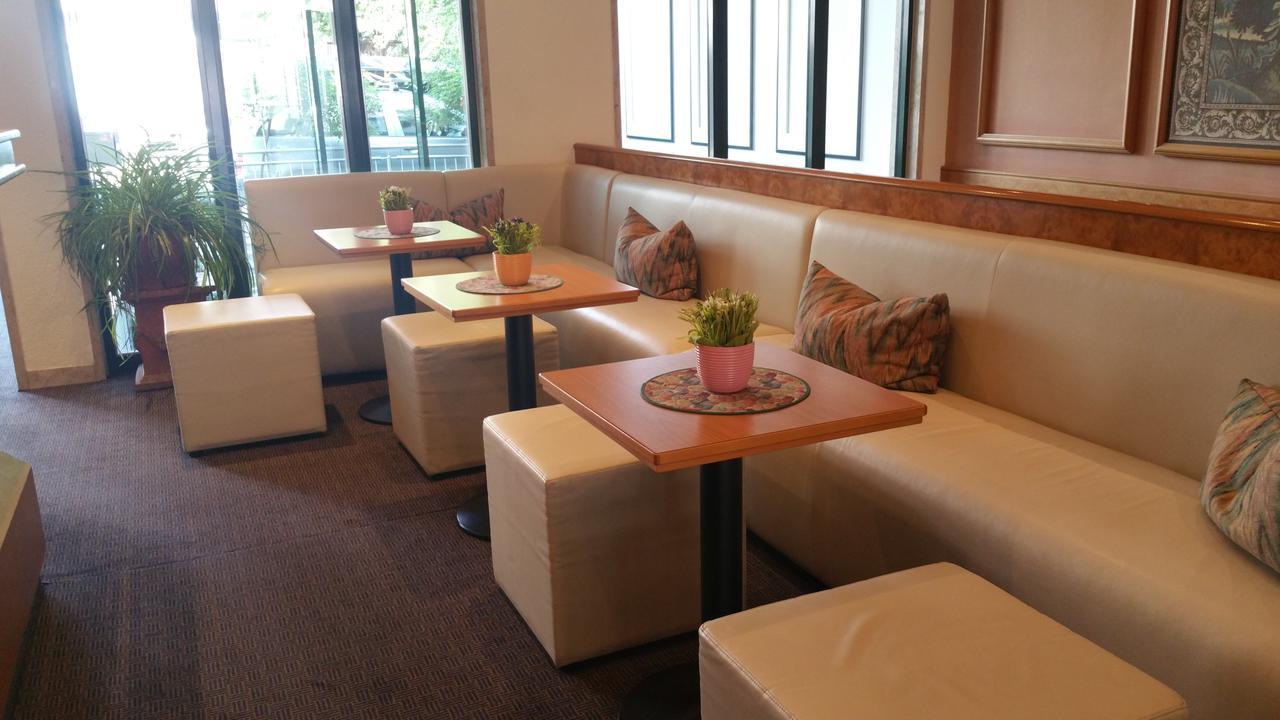 Hotel Cristal Nuremberg Luaran gambar